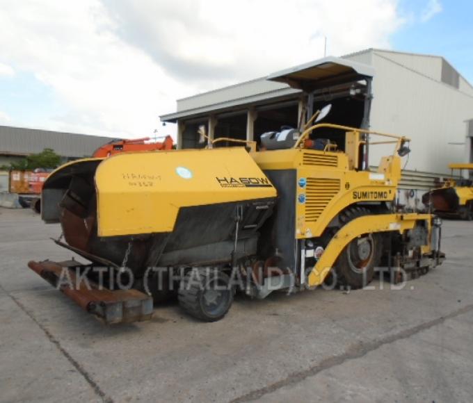 ASPHALT  PAVER