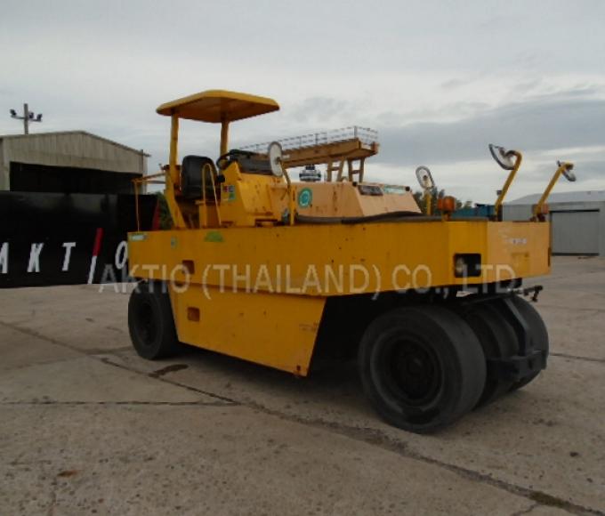 TIRE  ROLLER